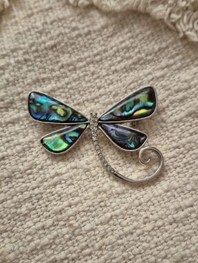 Dragonfly Abalone Shell Pin Brooch in Iridescent Green-Blue